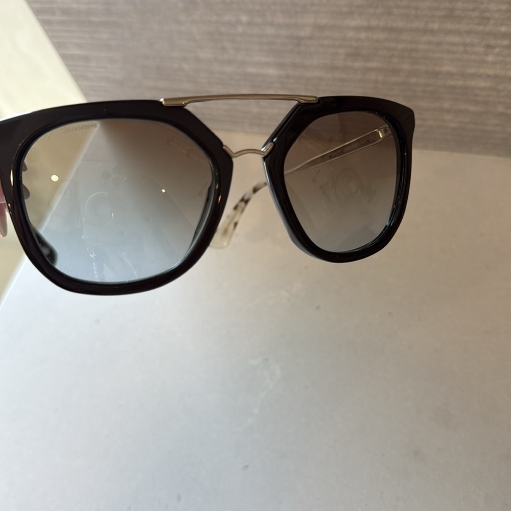 Prada PR 13QS CATWALK Sunglasses! - Picture 8 of 11